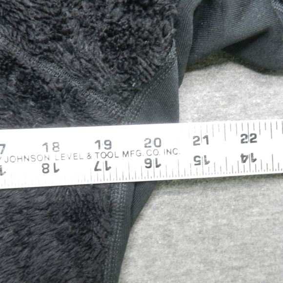 Patagonia Regulator R3 Hoody Jacket Women's Size Large Black Deep Pile Hi Loft - Picture 14 of 15